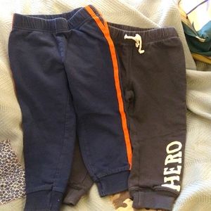 Bundle of 2 Carter's sweat pants 2T